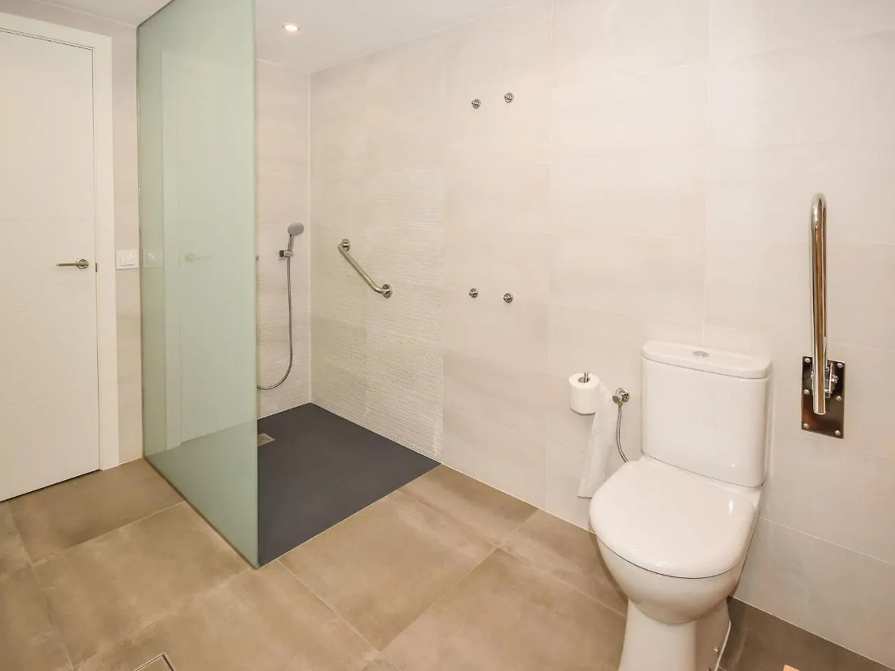Belvillabyoyo Can Sala 圣塔克里斯蒂纳阿鲁 0*,
